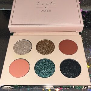 Dose of Colors x Iluvsarahiii eyeshadow palette BNIB